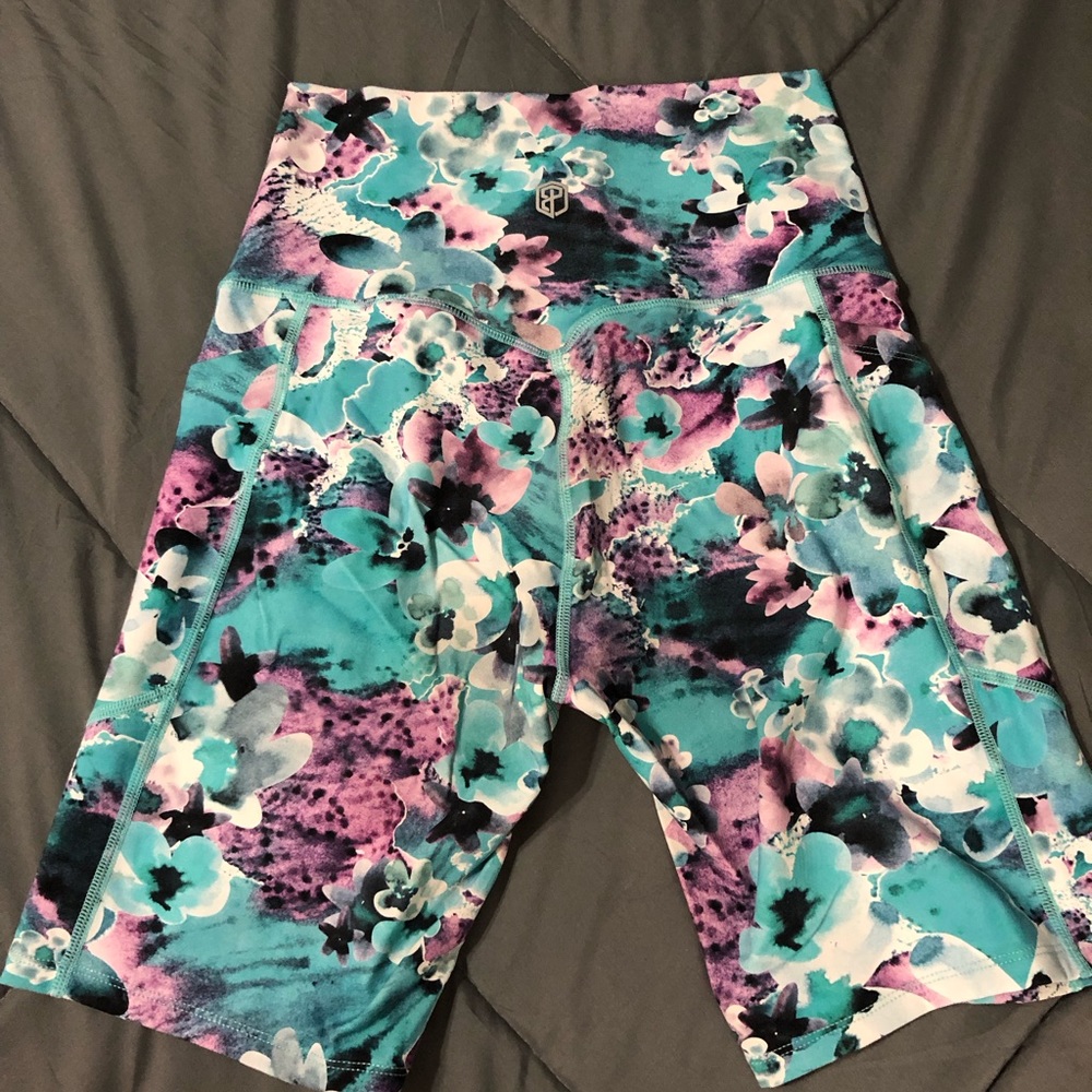 Born Primitive Tempo Biker Short - floral